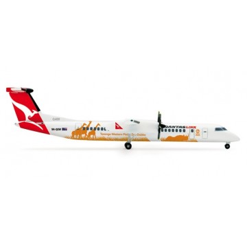 Qantaslink Bombardier Q400...