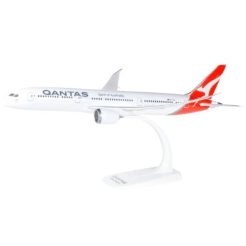 Qantas Boeing 787-9...