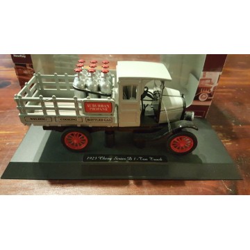 Camion Chevy serie D 1923 1/32
